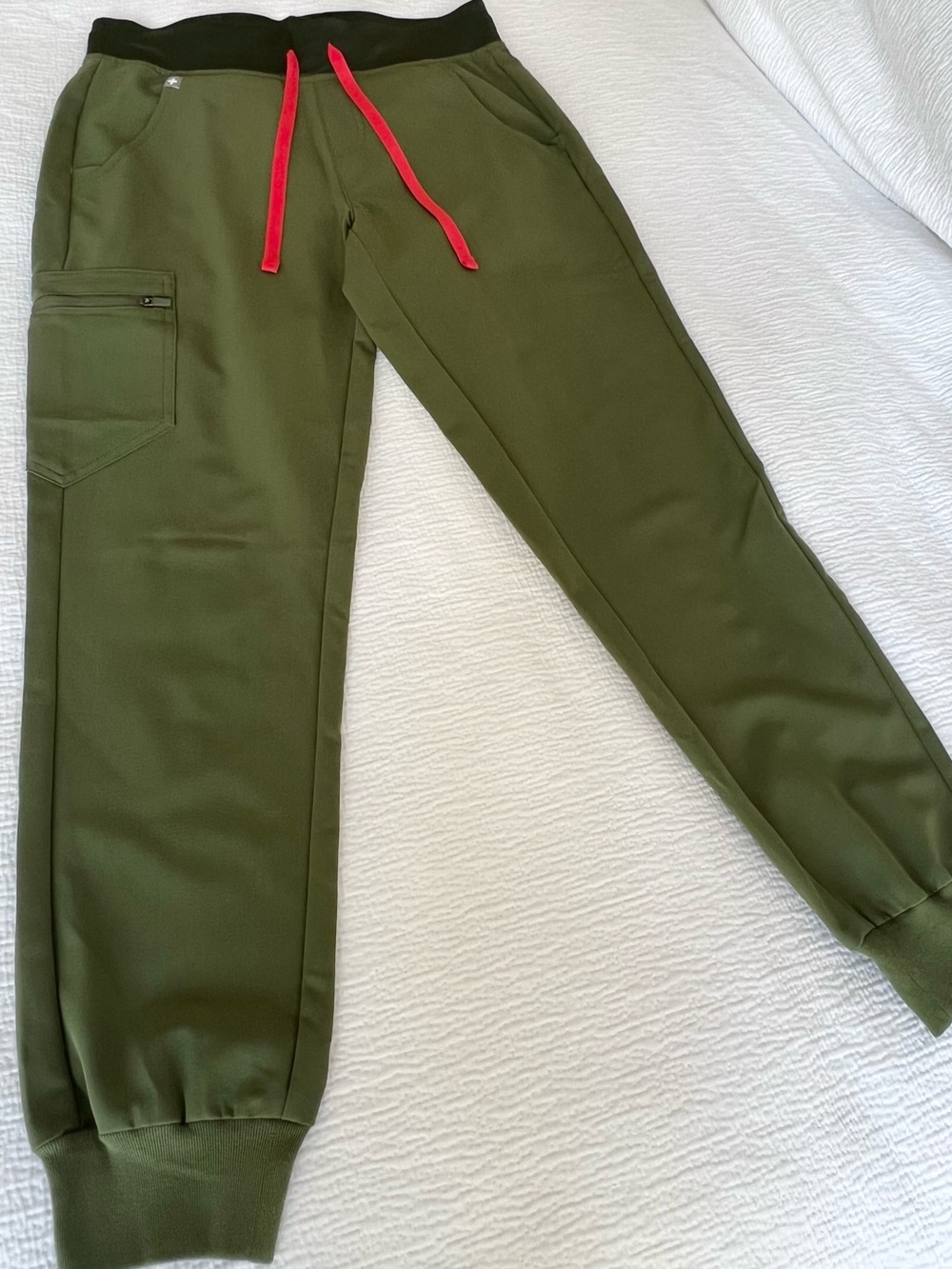 FIGS Dark Olive Catarina One-Pocket Scrub Top XS + Zamora Jogger Pants S Set - Picture 5 of 15